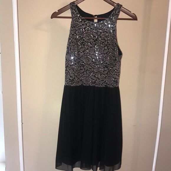 I.N. San Francisco Sequin and Tulle Dress - Size 9 - Picture 2 of 8